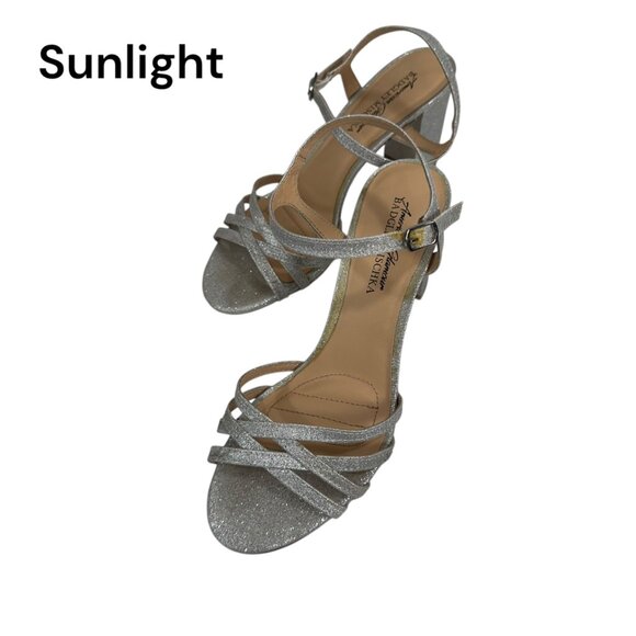 Badgley Mischka Silver Glitter Block Heel Dress Sandals Womens SZ 8 Ankle Strap - Picture 1 of 16